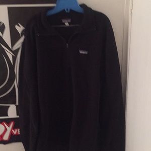 Patagonia Men’s Black Fleece Sweater L